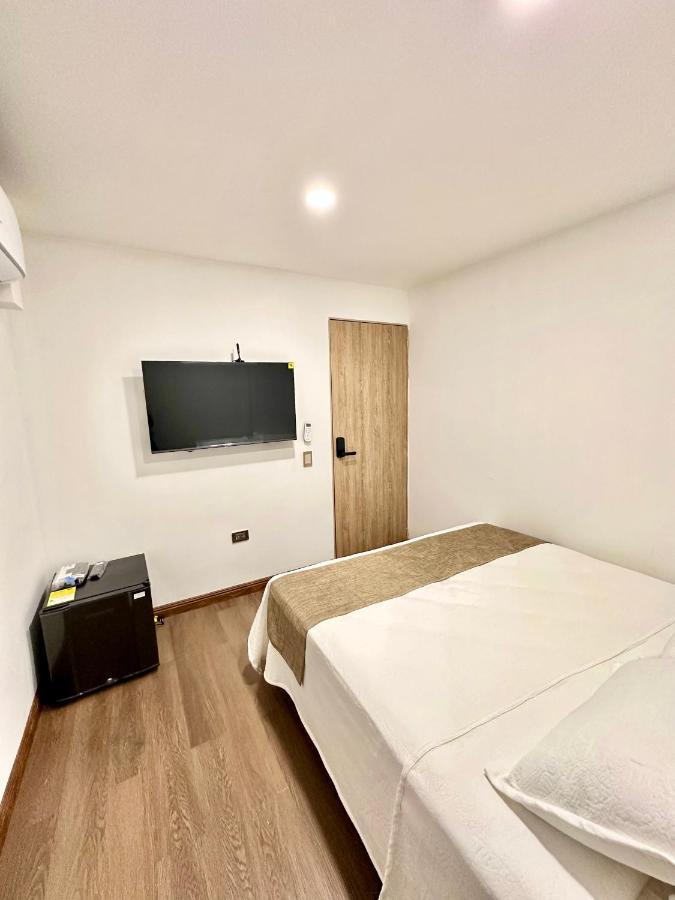Comodas Y Modernas Con Bano Privado 2 Y 3 Personas En La 70 Laureles Estadio Apartment Medellin
