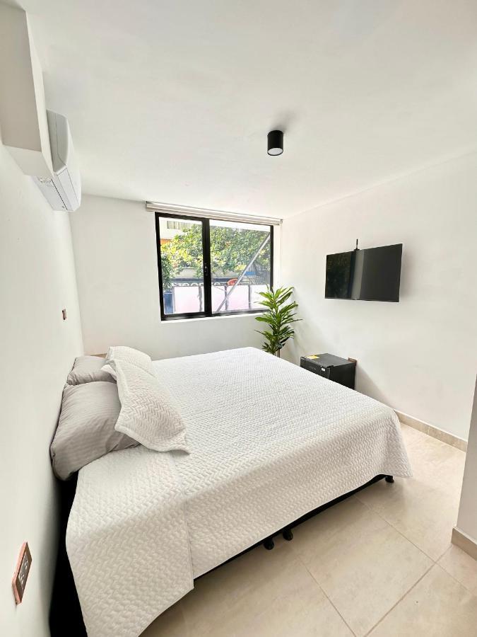Comodas Y Modernas Con Bano Privado 2 Y 3 Personas En La 70 Laureles Estadio Medellin