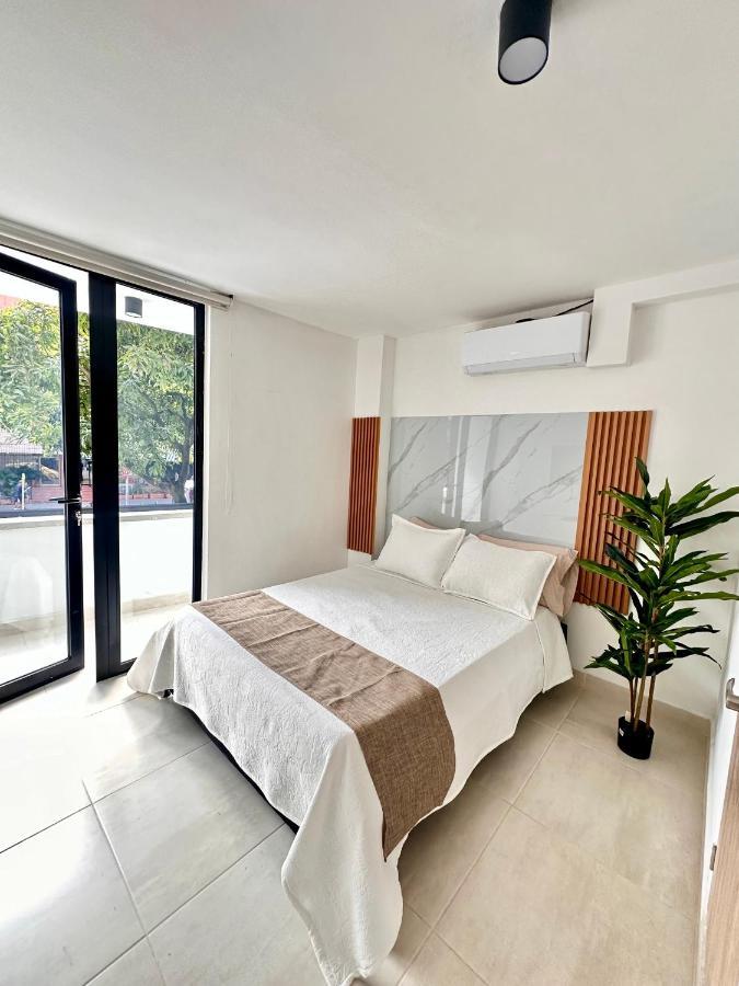 Comodas Y Modernas Con Bano Privado 2 Y 3 Personas En La 70 Laureles Estadio Apartment Medellin