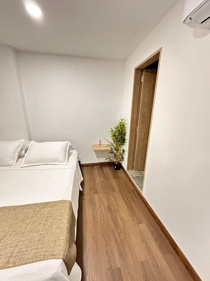 Comodas Y Modernas Con Bano Privado 2 Y 3 Personas En La 70 Laureles Estadio Medellin