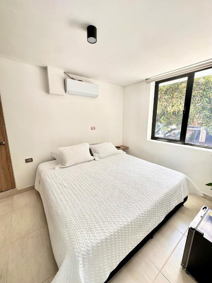 Comodas Y Modernas Con Bano Privado 2 Y 3 Personas En La 70 Laureles Estadio Apartment